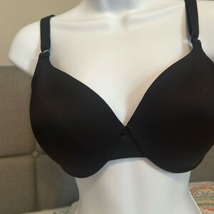 Warner’s 36D black bra